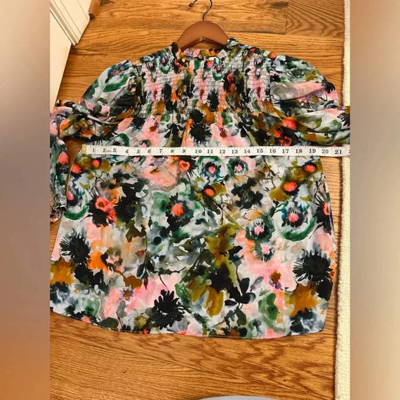 Marie Oliver Long Sleeve Silk Colorful Floral Sofia
Smocked Blouse Top size S - Picture 8 of 9